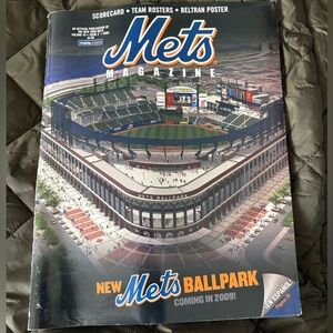 2006 Issue New Mets Ballpark Mets Magazine - Very good condition